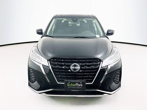 Used 2024 Nissan Kicks S image 2