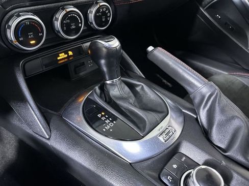Used 2017 FIAT 124 Spider Abarth RWD image 16