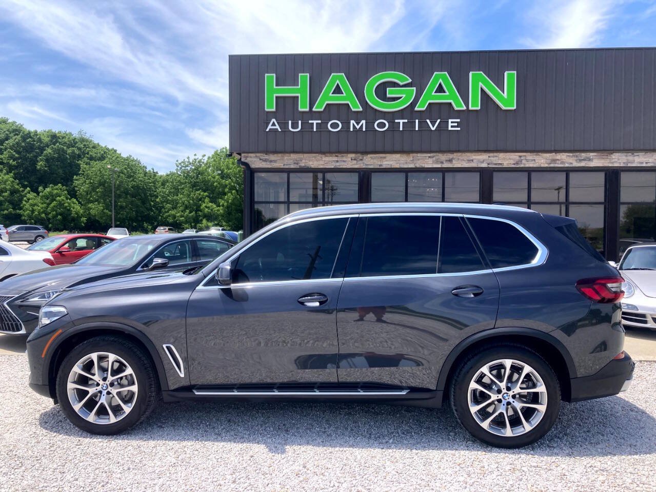 Used 2023 BMW X5 xDrive40i AWD/4WD image 1