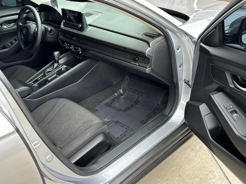Used 2023 Honda Accord LX image 26