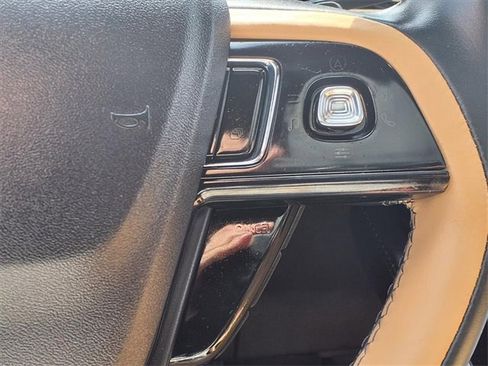 Used 2022 Lincoln Corsair Reserve w/ Equipment Group 201A image 16