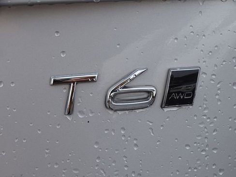 Used 2018 Volvo XC90 T6 Momentum w/ Convenience Package image 41