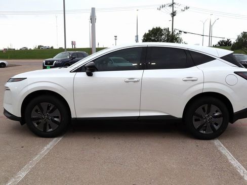 New 2025 Nissan Murano SL image 2