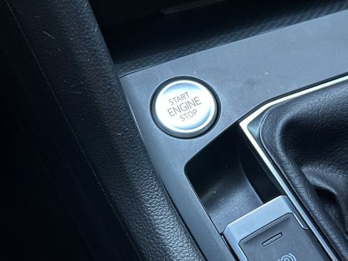 Used 2022 Volkswagen Taos SE image 22