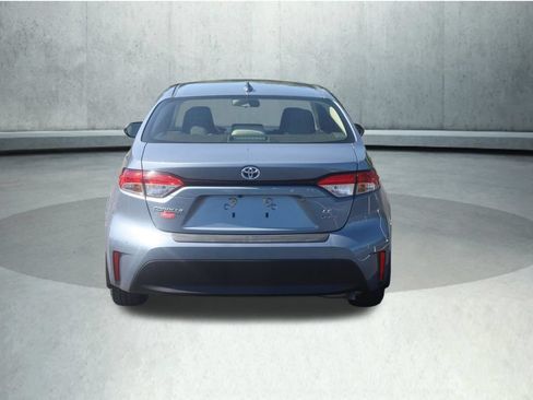 Used 2025 Toyota Corolla LE AWD/4WD image 16