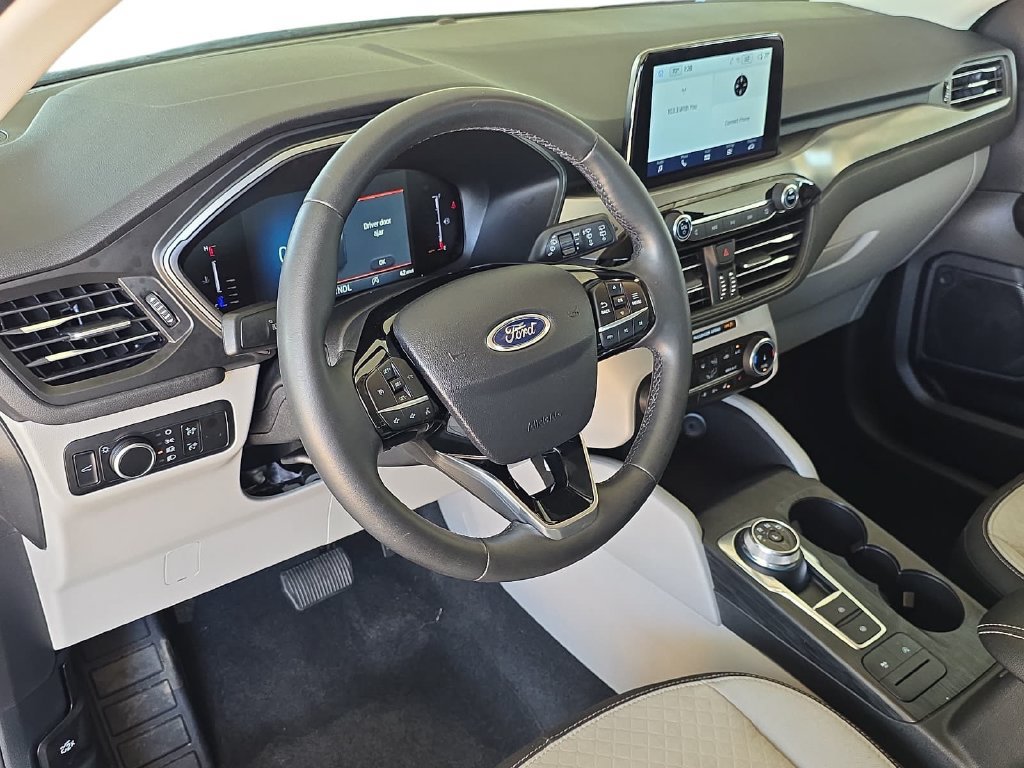 Used 2024 Ford Escape Active w/ Cold Weather Package FWD image 14