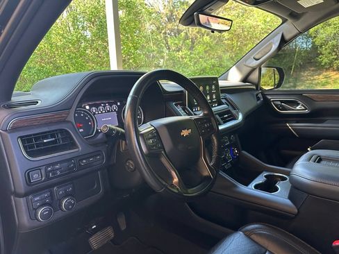 Used 2021 Chevrolet Suburban High Country AWD/4WD image 9