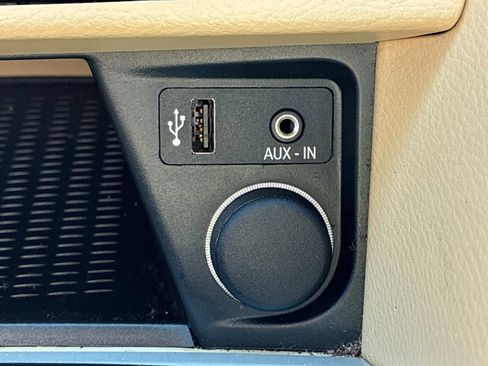 Used 2015 BMW X1 sDrive28i RWD image 32