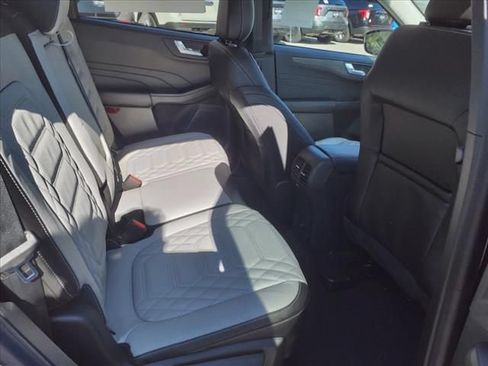 Used 2023 Ford Escape SE w/ PHEV Premium Package FWD image 7