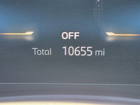 Used 2024 BMW 760i xDrive w/ Executive Package image 31