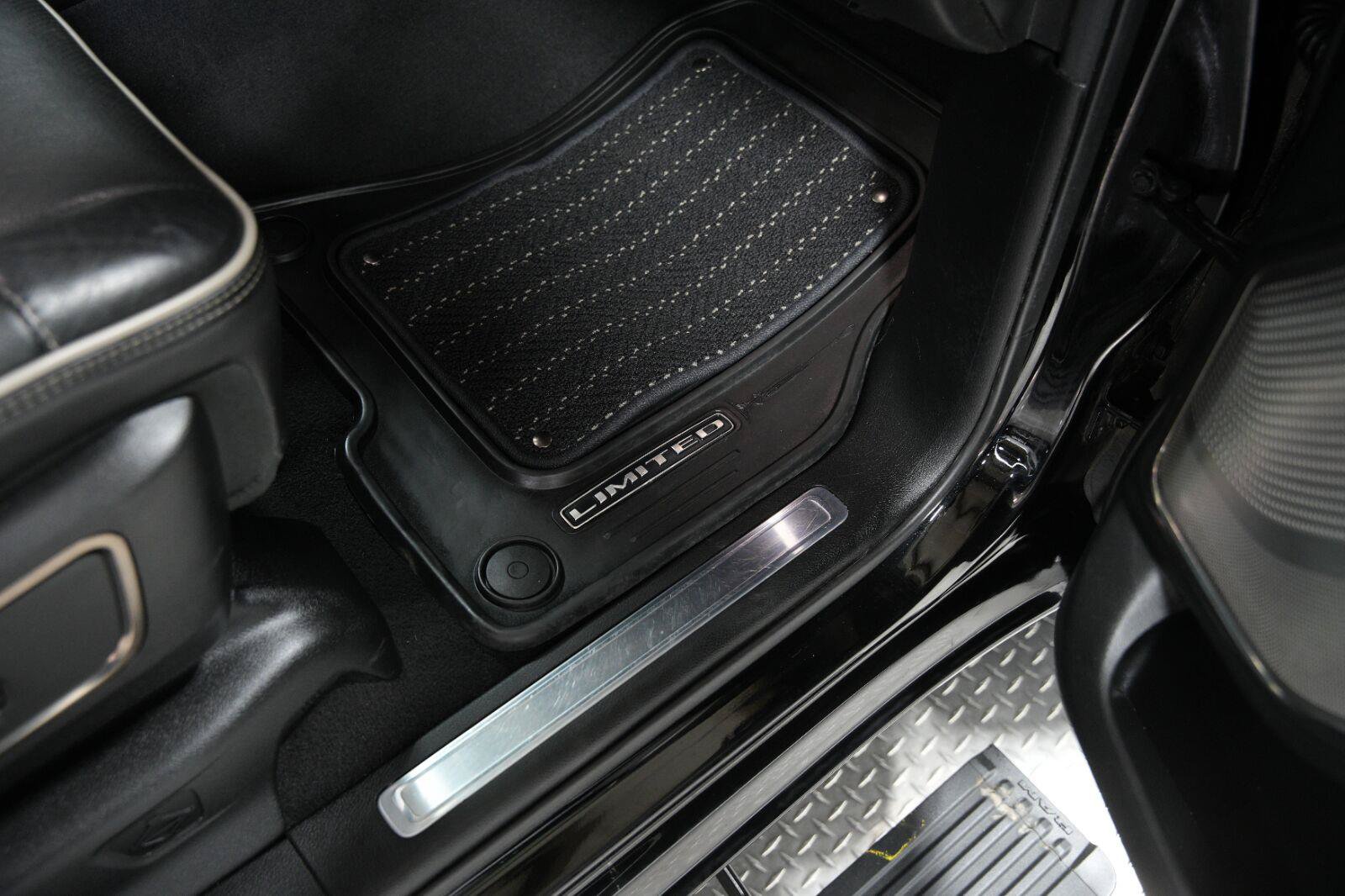 Used 2019 RAM 1500 Limited AWD/4WD image 25