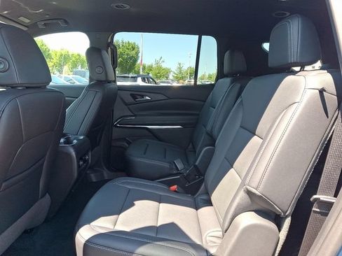 Used 2026 Chevrolet Traverse LT AWD/4WD image 10