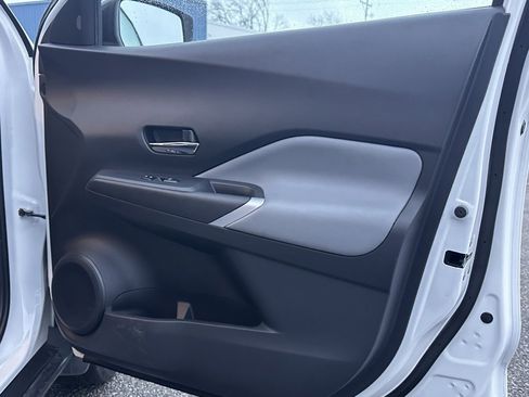 Used 2021 Nissan Kicks SR w/ SR Premium Package image 19