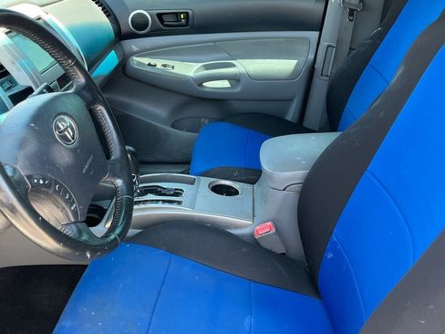 Used 2006 Toyota Tacoma PreRunner RWD image 17