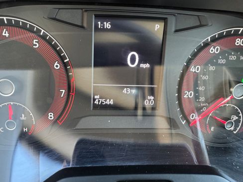 Used 2021 Volkswagen Jetta SE w/ SE Cold Weather Package image 12