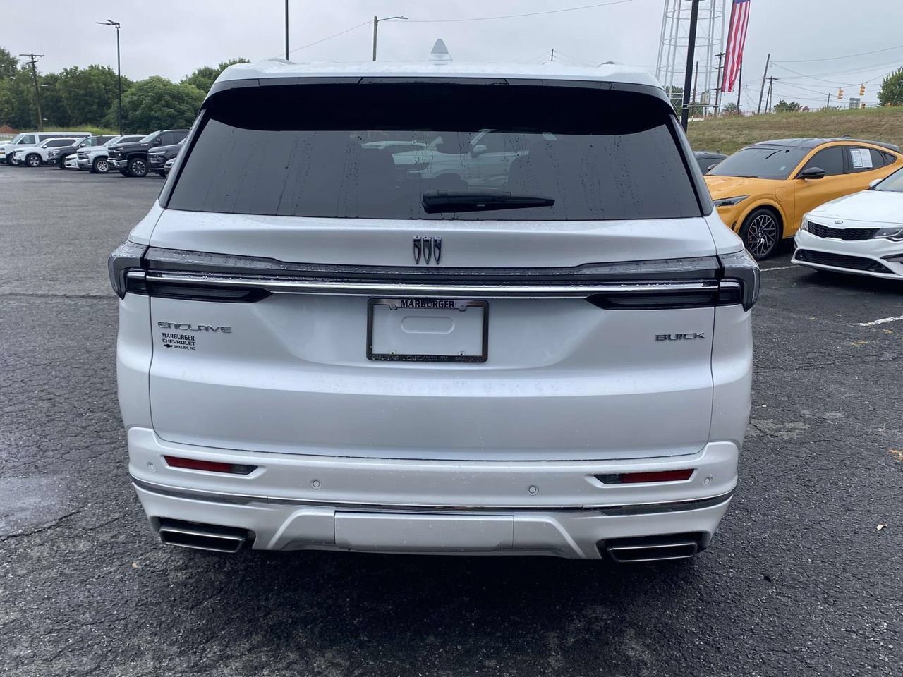 Used 2025 Buick Enclave Avenir w/ Super Cruise Package FWD image 5