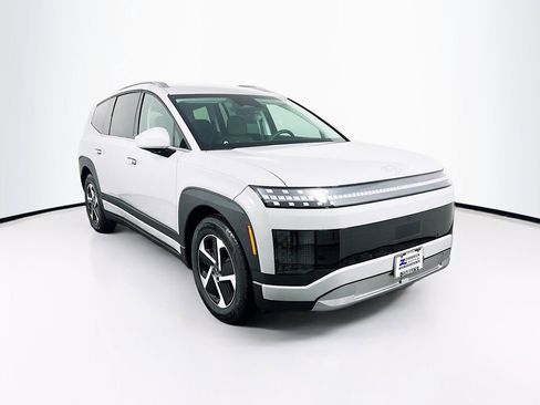 New 2026 Hyundai Ioniq 9 SE image 1