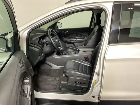 Used 2019 Ford Escape SEL AWD/4WD image 22