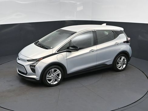 Used 2022 Chevrolet Bolt LT FWD image 31