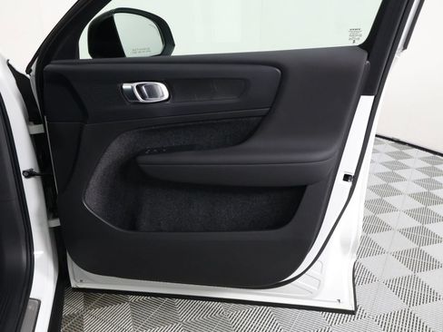 Certified 2023 Volvo C40 P8 Recharge Plus w/ Climate Package AWD/4WD image 21
