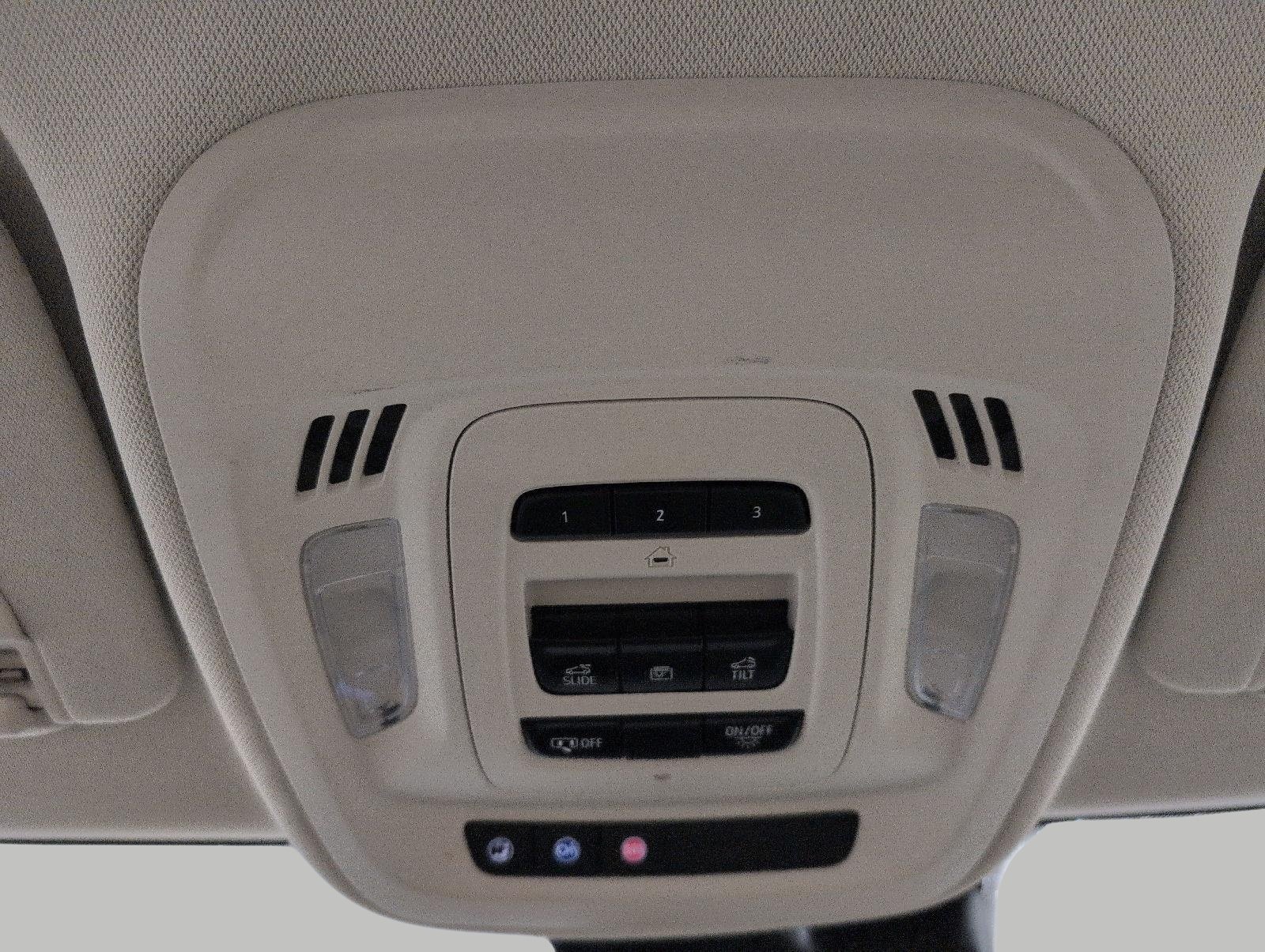 Used 2023 Buick Envision Avenir AWD/4WD image 18