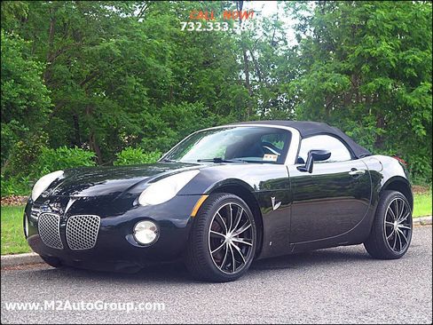 Used 2008 Pontiac Solstice Convertible image 1