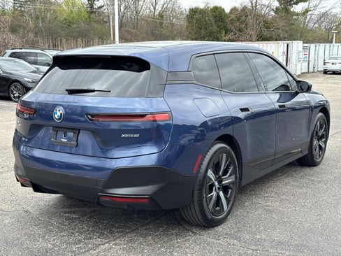 Certified 2022 BMW iX xDrive50 w/ Premium Package AWD/4WD image 5