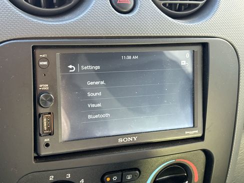 Used 2005 Jeep Liberty Limited w/ Trailer Tow Group image 18