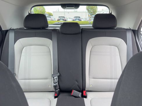 Used 2020 Hyundai Venue SEL w/ Convenience + Premium Package FWD image 30