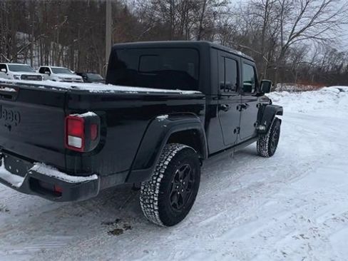 Used 2022 Jeep Gladiator Willys image 8