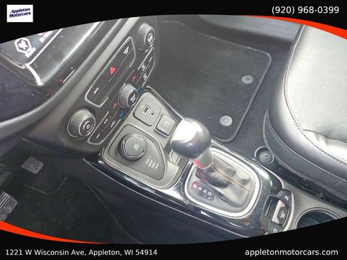 Used 2018 Jeep Compass Limited image 19