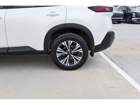 Used 2023 Nissan Rogue SV FWD image 32