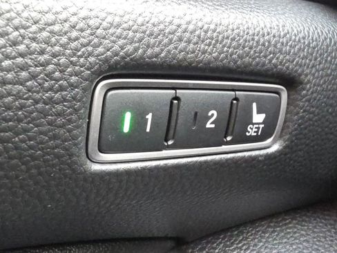 Used 2019 Honda Accord Touring image 29