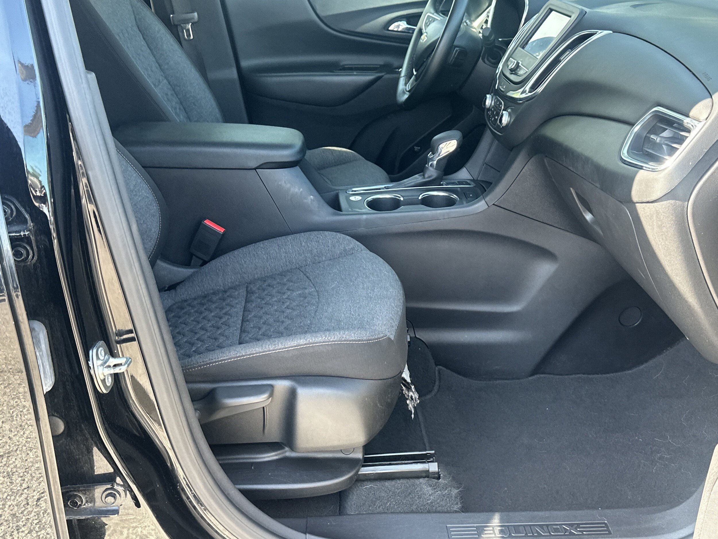Used 2024 Chevrolet Equinox LT AWD/4WD image 45
