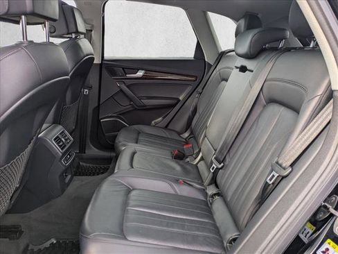 Used 2018 Audi Q5 2.0T Premium Plus w/ Premium Plus Package image 19