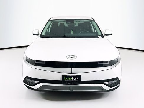 Used 2024 Hyundai Ioniq 5 SE RWD image 2