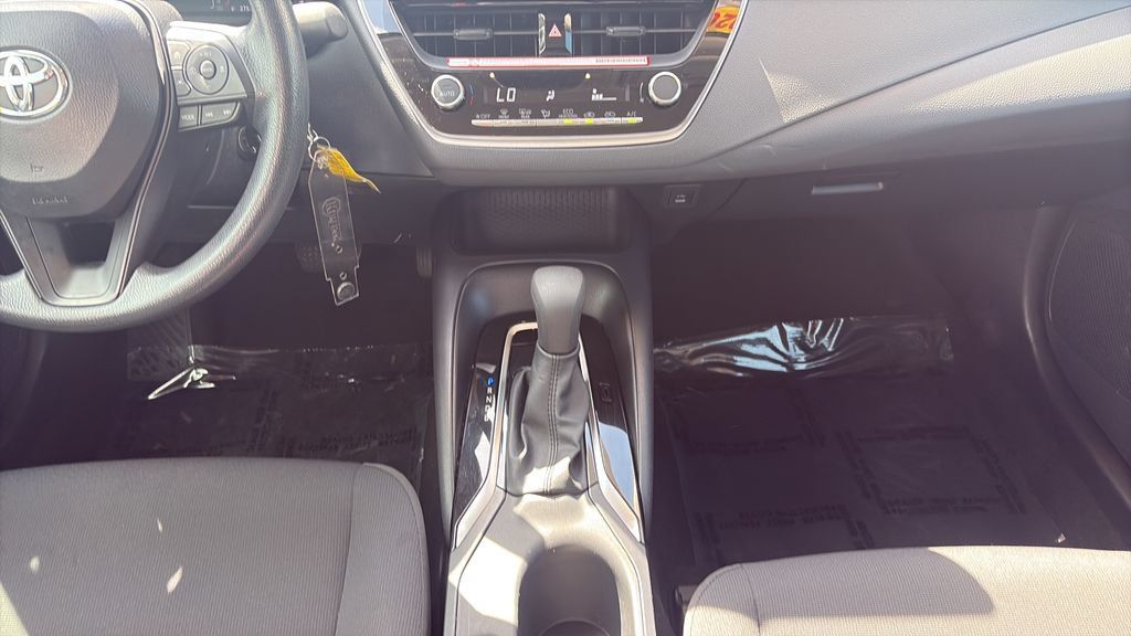 Used 2026 Toyota Corolla LE FWD image 16