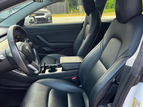 Used 2018 Tesla Model 3 RWD image 11