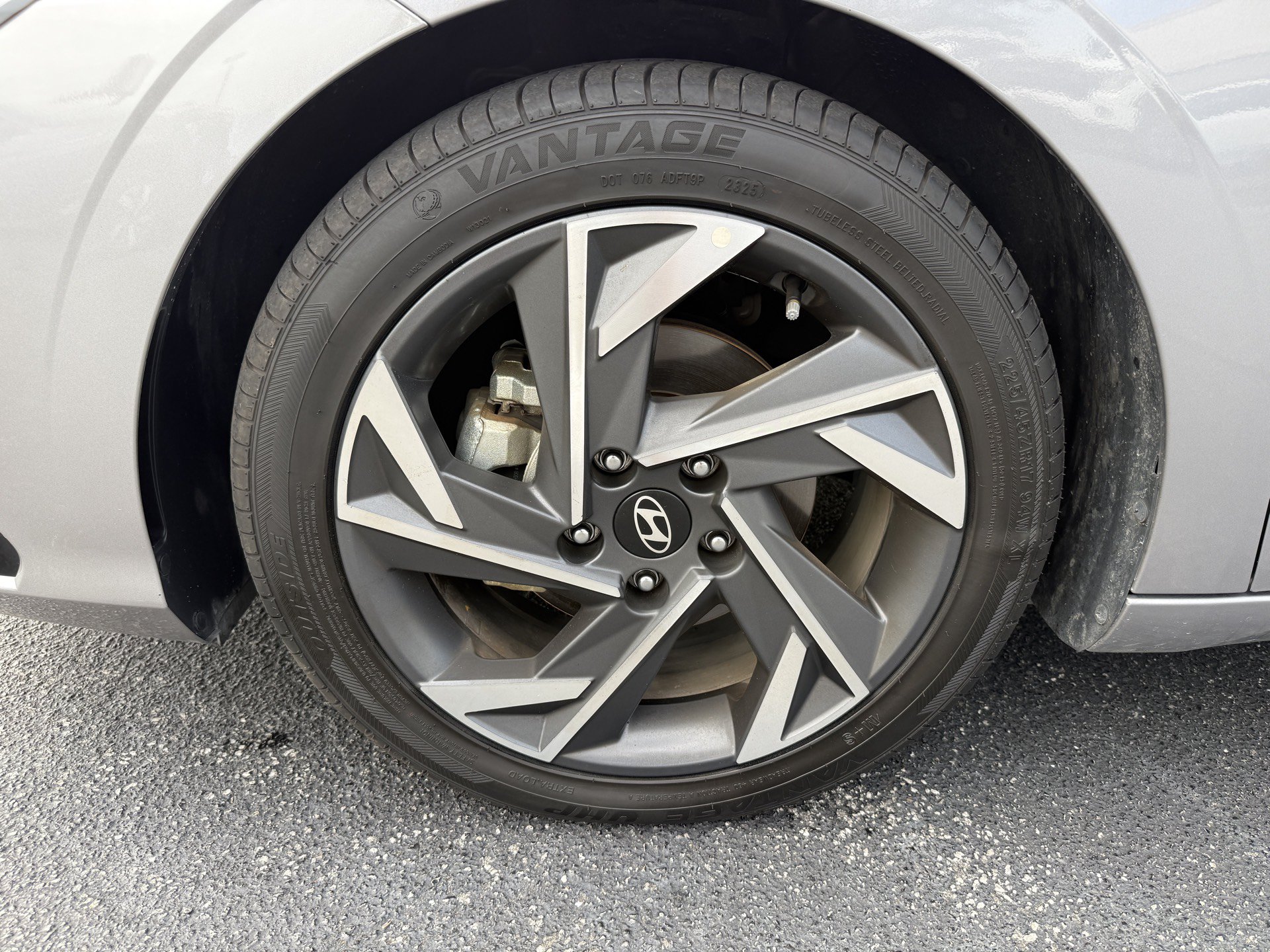 Used 2025 Hyundai Elantra SEL FWD image 38