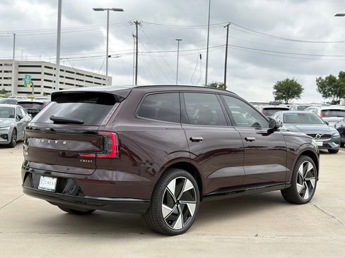 New 2025 Volvo EX90 Plus image 4
