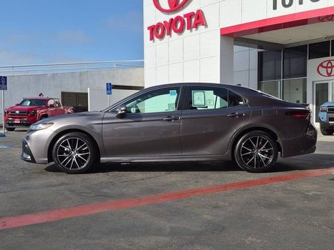 Used 2024 Toyota Camry SE FWD image 12