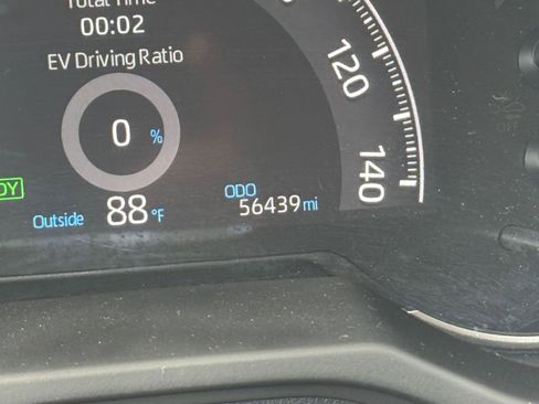 Used 2024 Toyota RAV4 LE image 41