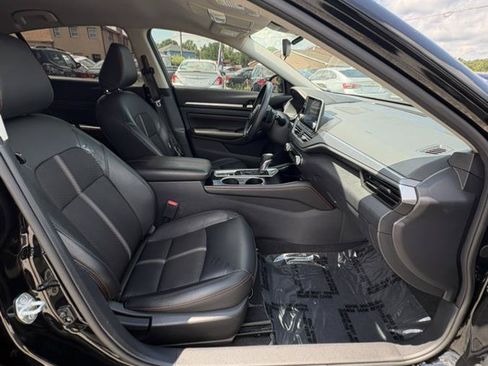 Used 2023 Nissan Altima 2.5 SR AWD/4WD image 10