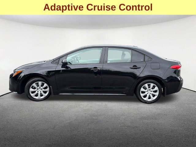Used 2025 Toyota Corolla LE FWD image 6