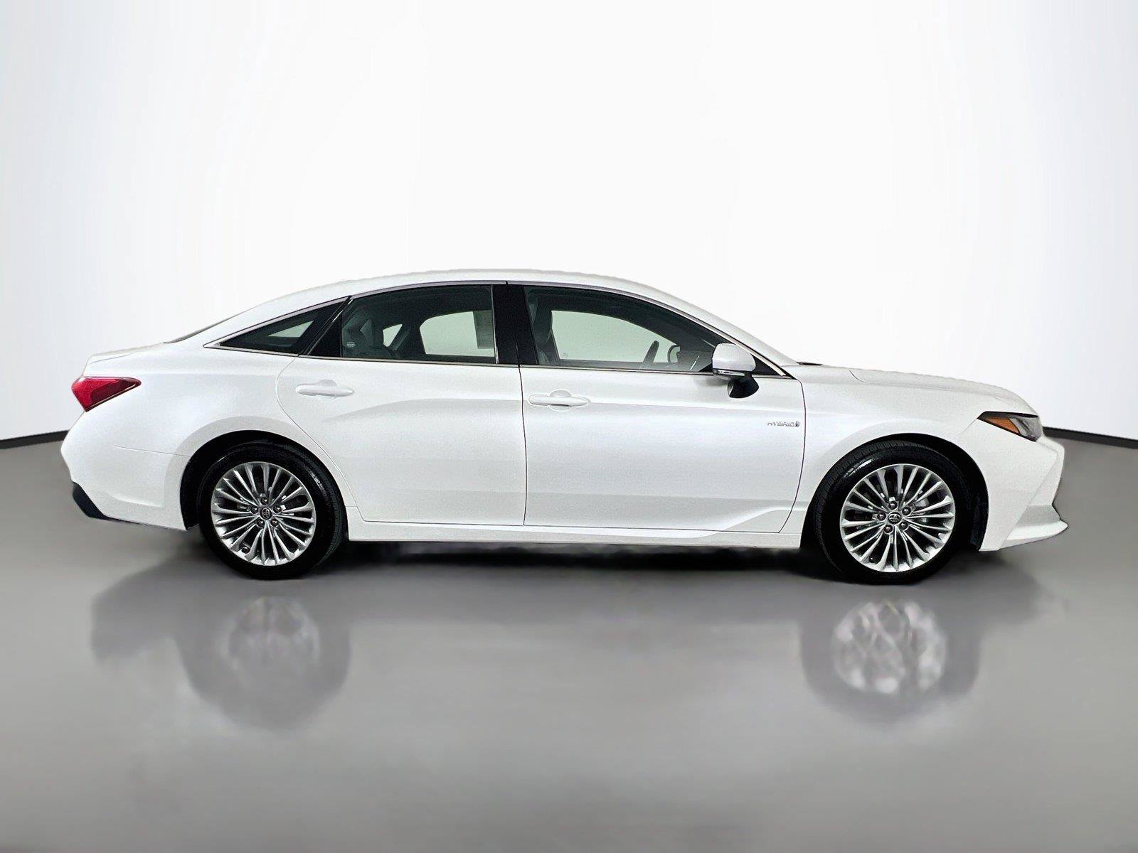 Used 2021 Toyota Avalon Limited w/ Advanced Safety Package FWD image 7