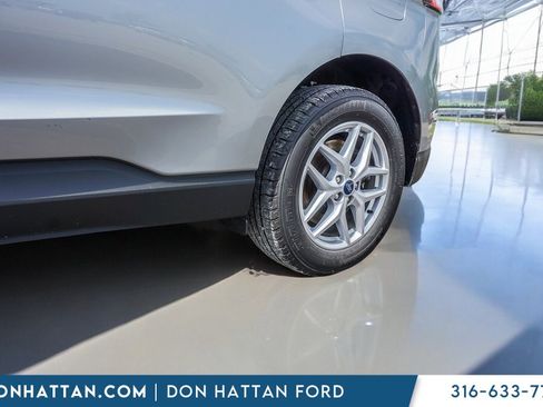 Used 2022 Ford Edge SEL w/ Convenience Package image 35