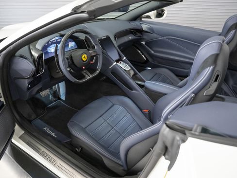 Certified 2025 Ferrari Roma Spider image 33