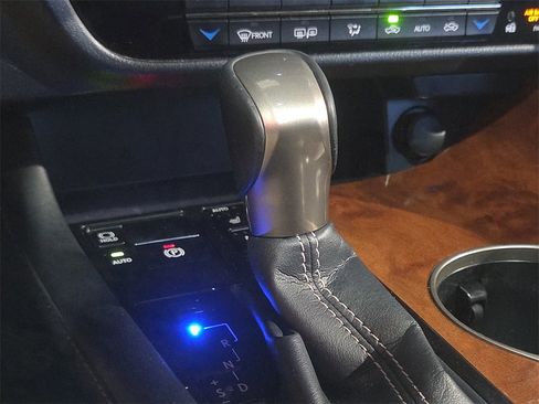 Used 2018 Lexus RX 450hL Premium image 26