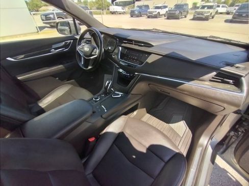 Used 2021 Cadillac XT5 Premium Luxury image 11
