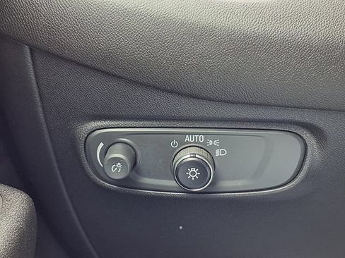 Used 2022 Chevrolet Equinox LT AWD/4WD image 17